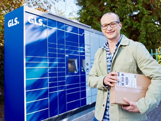 Out of home collection at Parcel Locker