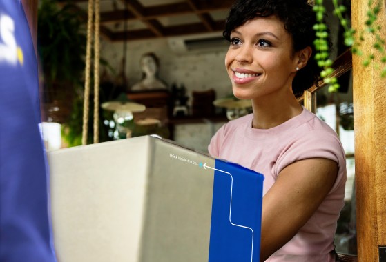 Customer receiving a parcel