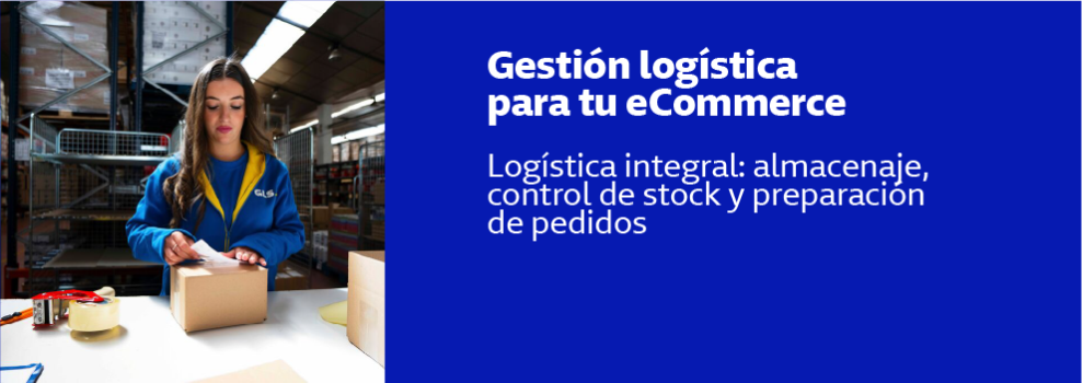 Empleada de GLS preparando un pedido en almacén logístico para eCommerce, gestionando embalaje, control de stock y preparación de envíos en servicio de logística integral.